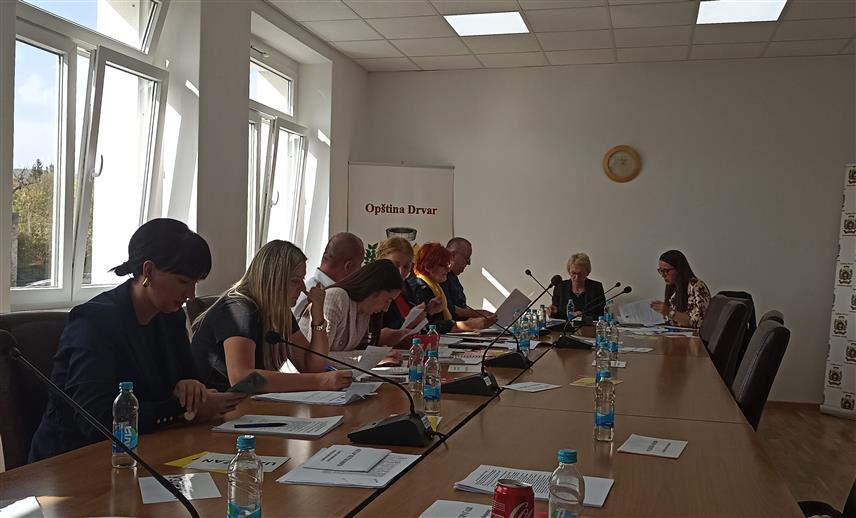 ДРВАР, 20. ОКТОБРА /СРНА/ - У Општинском вијећу Дрвара данас је формирана нова скупштинска већина коју чине одборници СНСД-а, ХДЗ-а БиХ, Народне странке "Радом за бољитак" и један независни посланик.