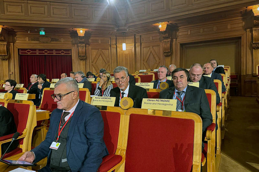 ШТОКХОЛМ, 23. ОКТОБРА /СРНА/ -Делегација БиХ на "Роуз-Рот" семинару Парламентарне скупштине НАТО-а у Штокхолму.