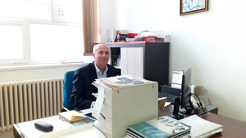 МИЛИЋИ, 23. ОКTОБРА /СРНА/ - У Основној школи "Алекса Јакшић" Милићи, подручно одјељење Дервента, данас је званично пуштено у рад гријање, инвестиција вриједна 17.000 КМ за шта је 10.000 КМ обезбиједило Министарство просвјете и културе Републике Српске.