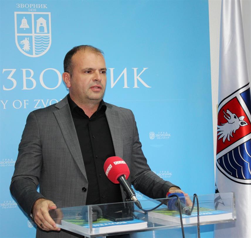 ЗВОРНИК, 25. ОКТОБРА /СРНА/ -Градоначелник Зворника Бојан Ивановић.