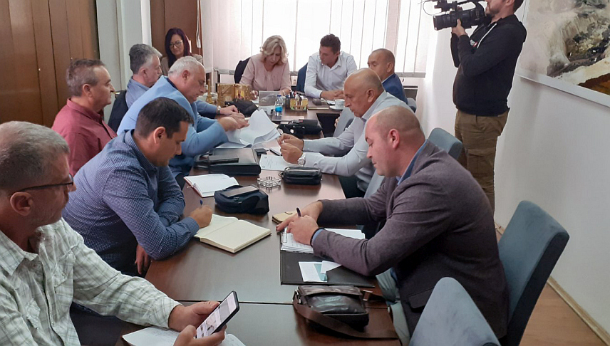 ГАЦКО, 25. ОКТОБРА /СРНА/ - Ванредна сједница Одбора синдиката "Електропривреде Републике Српске" /ЕРС/ у Гацку.
