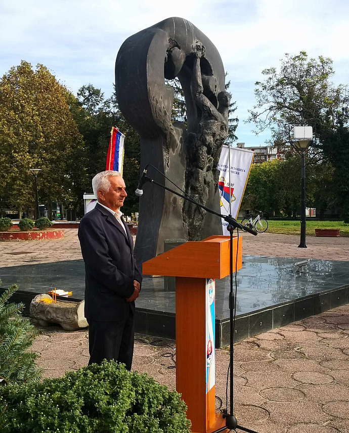 БРОД, 7. ОКТОБРА /СРНА/ - Предсједник Скупштине Борачке организације Брод Радослав Кокић рекао је да Брод данас обиљежава 31 годину од када је Војска Републике Српске под командом генерала Славка Лисице ослободила ову локалну заједницу од окупације Хрватске војске и паравојних јединица, истичући да је слобода скупо плаћена јер су 244 Брођанина дала живот за Српску.