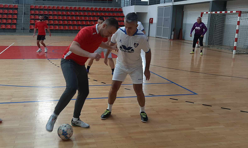 ФОЧА, 12. НОВЕМБРА /СРНА/ - Радничка лига у малом фудбалу у Фочи.