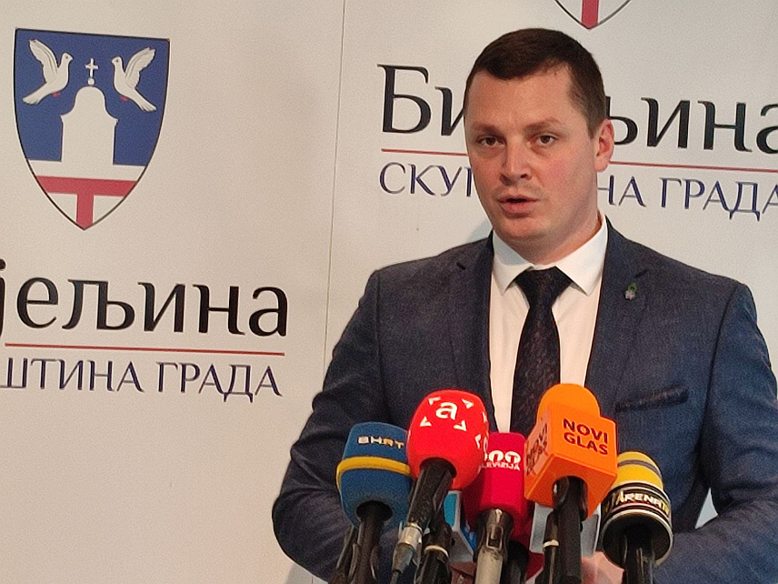 БИЈЕЉИНА, 14. НОВЕМБРА /СРНА/ - Предсједник Скупштине града Бијељина Александар Ђурђевић на конференцији за новинаре.