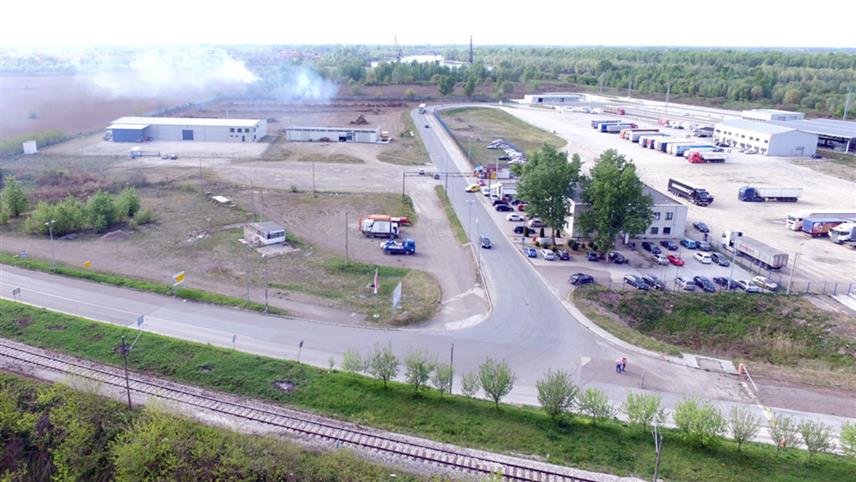 ШАМАЦ, 16.НОВЕМБРА /СРНА/ - Слободна зона“ Царински терминал Шамац на Граничном прелазу.