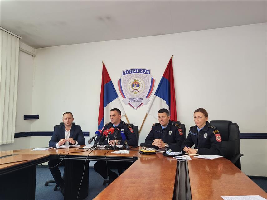 ПАЛЕ,16. НОВЕМБРА/СРНА/- Руководтво Полицијске управе Источно Сарајево одржало је данас конференцију за новинаре и представили резултате рада за октобар.