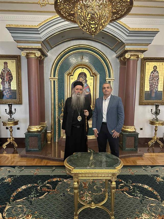 БАЊАЛУКА, 17. НОВЕМБРА /СРНА/ - Правобранилац Републике Српске Милимир Говедарица и Његово преосвештенство владика зворничко-тузлански Фотије састали су се данас у Бијељини и истакли потребу за очување и заштиту српских националних споменика и имовине у Српској.