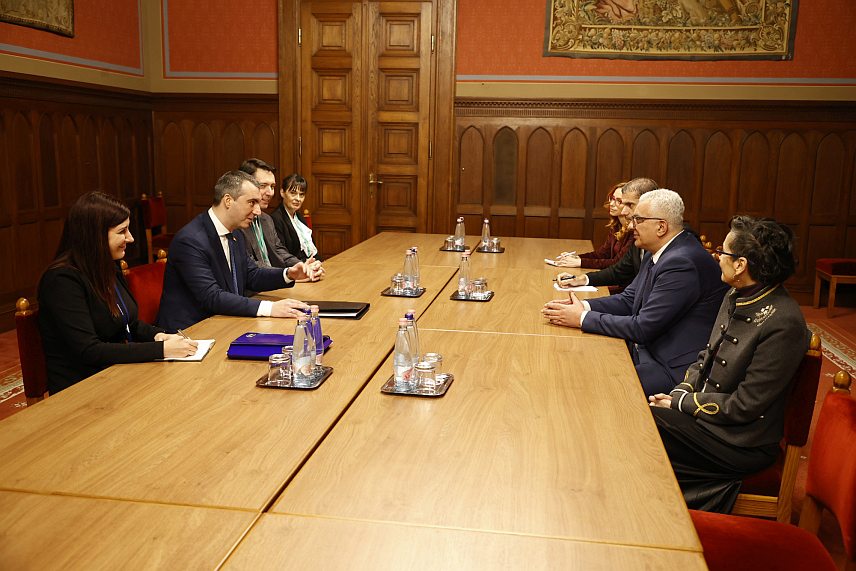 ПОДГОРИЦА, 18. НОВЕМБРА /СРНА/ - Предсједници скупштина Црне Горе и Србије Андрија Мандић и Владимир Орлић.