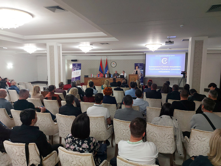 ИСТОЧНО САРАЈЕВО, 1. НОВЕМБРА /СРНА/ - Састанак предсједника синдикалних организација са подручја Регионалног синдикалног центра Источно Сарајево.