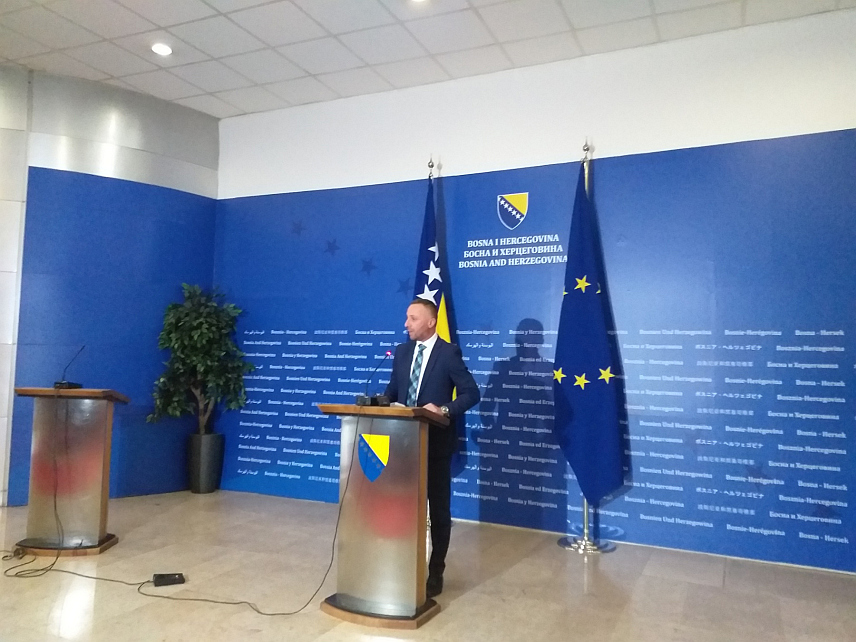 САРАЈЕВО, 20. НОВЕМБРА /СРНА/ - Посланик СНСД у Представничком дому Парламентарне скупштине БиХ Млорад Којић на конференцији за новинаре.