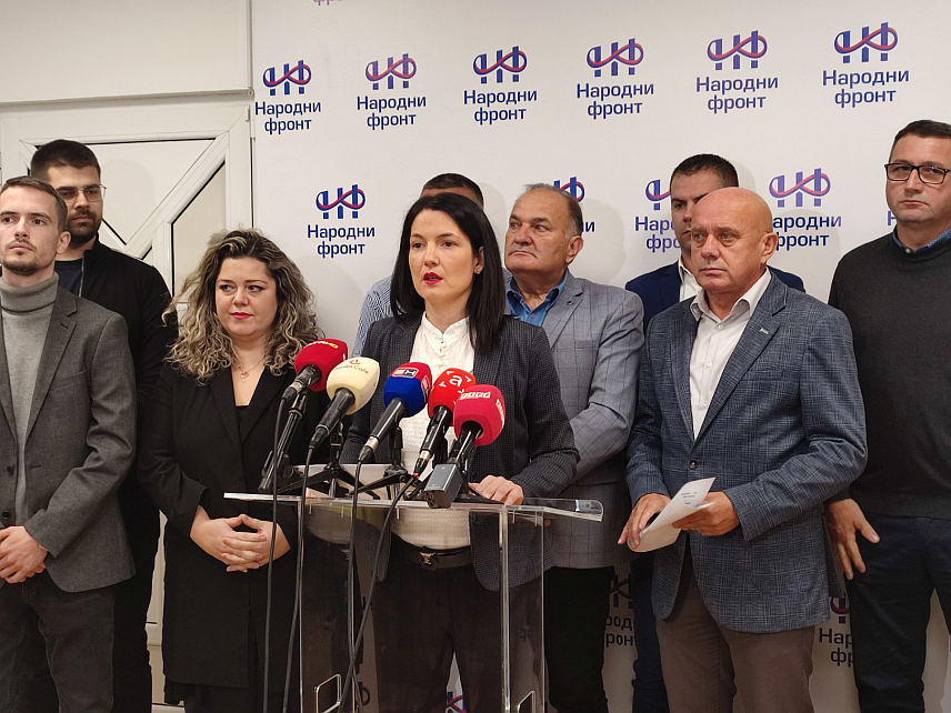 БАЊАЛУКА, 22. НОВЕМБРА /СРНА/ - Предсједник Народног фронта Јелена Тривић на конференцији за новинаре.