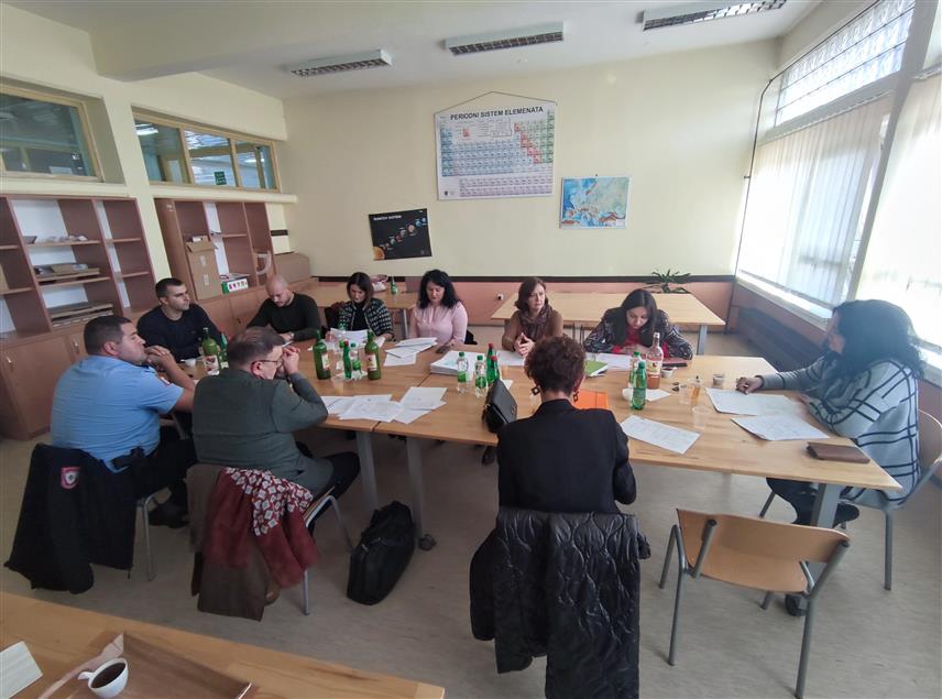 ПРИЈЕДОР, 24. НОВЕМБРА /СРНА/ - Редовни мјесечни састанак мултисекторског тима за борбу против насиља у породици града Приједора.