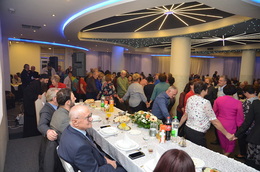 ПРИЈЕДОР, 26. НОВЕМБРА /СРНА/ - У организацији Мјесног удружења Чиркин Поље, вечерас је одржано традиционално дружење пензионера из 18 мјесних удружења са подручја града Приједора.