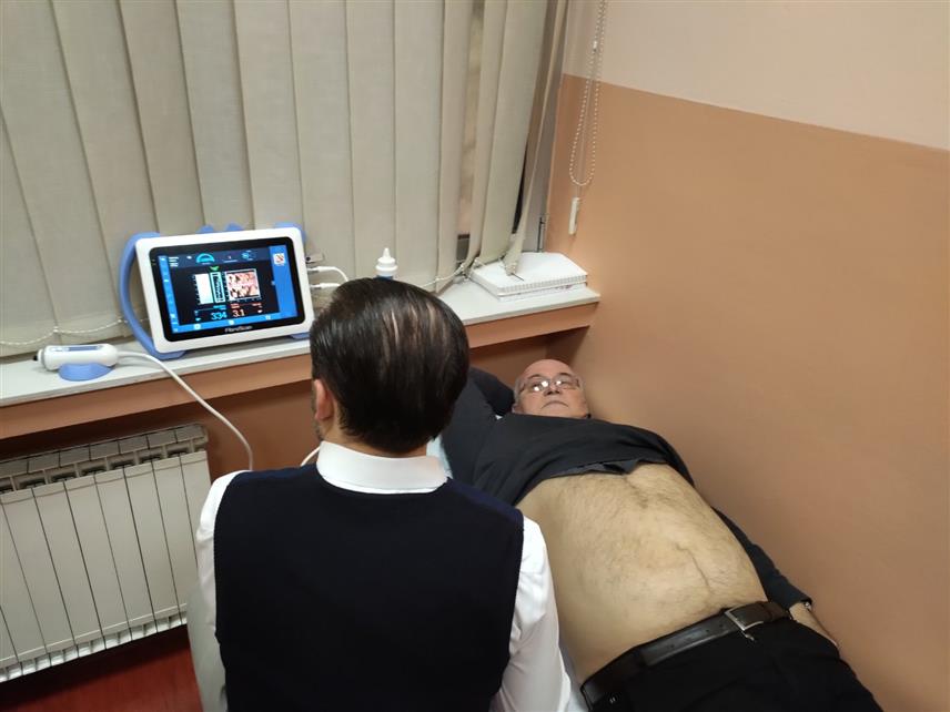 БАЊАЛУКА, 27. НОВЕМБРА /СРНА/ - У Дому здравља у Бањалуци данас су почели превентивни прегледи јетре на "фибро скен" апарату с циљем да се упозори на проблем масне јетре, који се открије код готово сваког другог пацијента при ултразвучном прегледу.