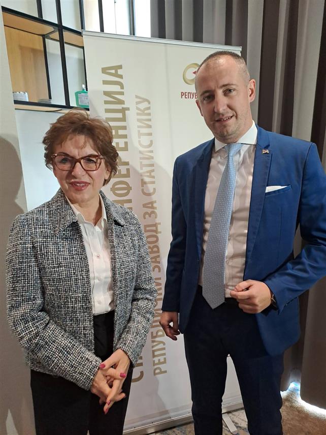 БАЊАЛУКА, 27. НОВЕМБРА /СРНА/ - Министар финансија Републике Српске Зора Видовић и директор Републичког завода за статистику Дарко Милуновић на конференцији под називом "Статистика новог доба“ у организацији Републичког завода за статистику.