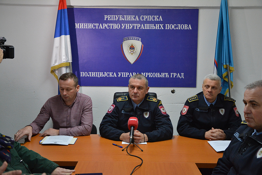 МРКОЊИЋ ГРАД, 28. НОВЕМБРА /СРНА/ - Конференција за новинаре полицијске управе Мркоњић Град.
