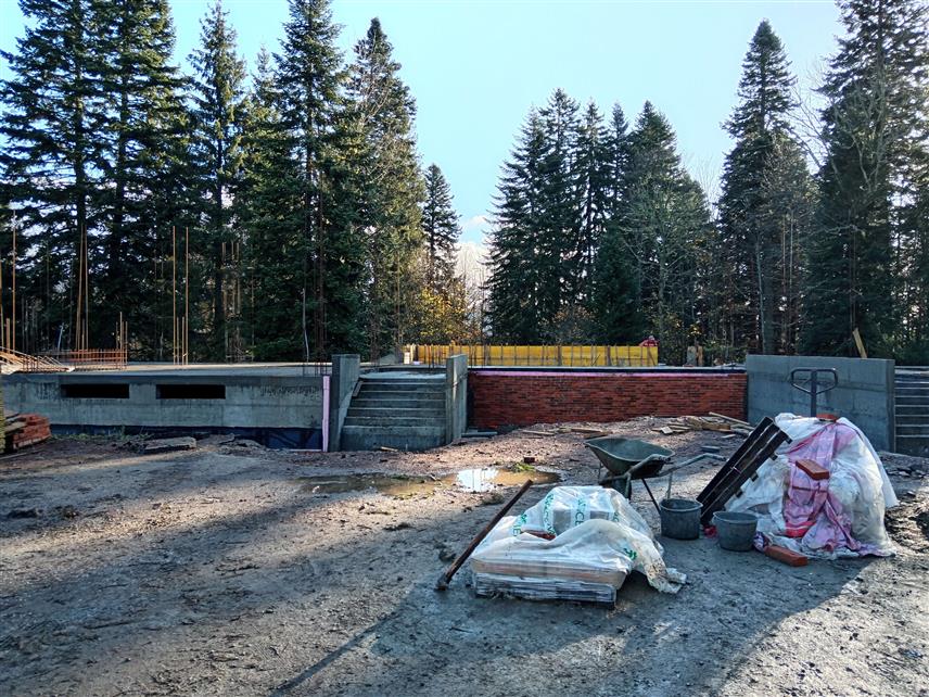 ХАН ПИЈЕСАК, 28. НОВЕМБРА /СРНА/ - Завршена је прва фаза реконструкције виле Карађорђевића на Хан Пијеску вриједна 600.000 КМ и почињу припреме за предрачун за другу фазу.