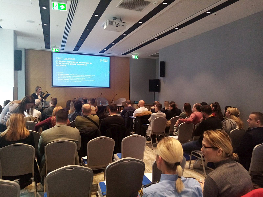 БАЊАЛУКА, 28. НОВЕМБРА /СРНА/ - Помоћник министра за омладину Републике Српске Бранка Малешевић на конференцији о заштити дјеце на интернету „Кликни главом“ превенција.