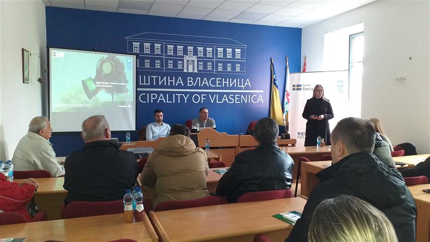 ВЛАСЕНИЦА, 28. НОВЕМБРА /СРНА/ - Инфо-сесија о енергетској ефикасности одржана у Општини Власеница.