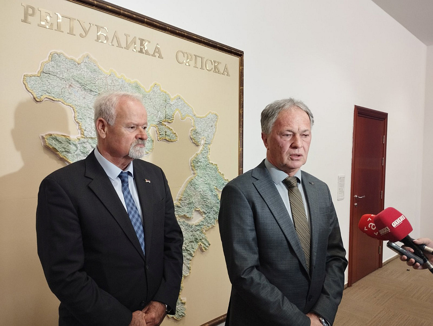 БАЊАЛУКА, 29. НОВЕМБРА /СРНА/ - Предсједник Савеза логораша Републике Српске Анђелко Носовић на конференцији за новинаре у Бањалуци.