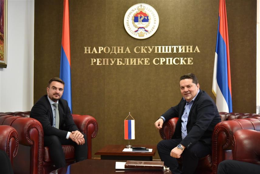 БАЊАЛУКА, 29. НОВЕМБРА /СРНА/ - Предсједник Народне скупштине Републике Српске Ненад Стевандић и потпредсједник Српске Давор Прањић на састанку у Бањалуци.	

