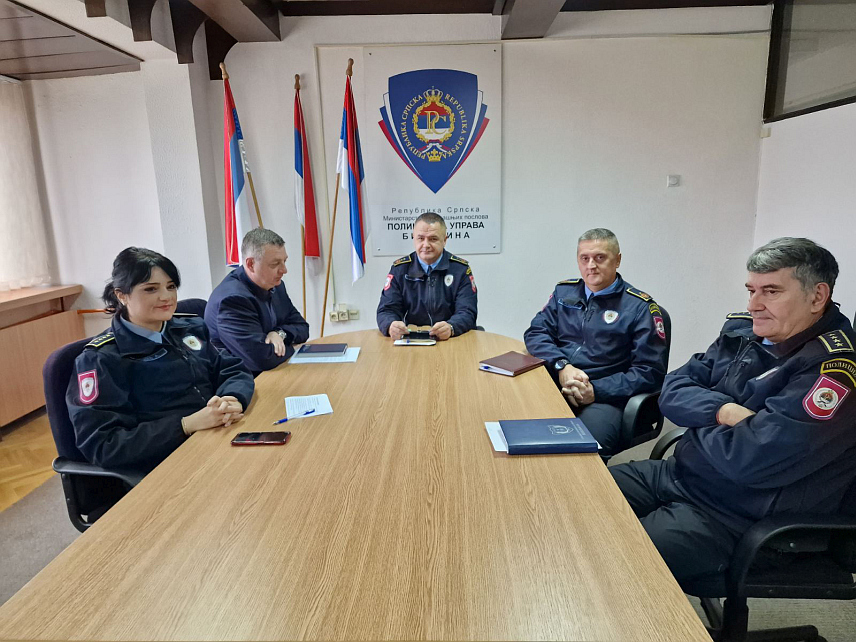 БИЈЕЉИНА, 30. НОВЕМБРА /СРНА/ - Конференција за новинаре Полицијске управе Бијељина.