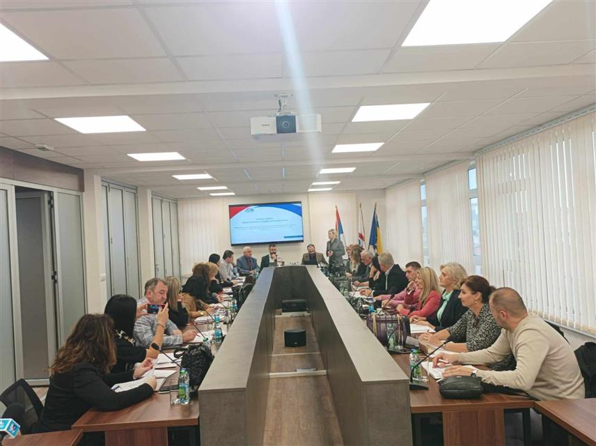 БИЈЕЉИНА, 30. НОВЕМБРА /СРНА/ - Састанак Одбора за социјалну политику Савеза општина и градова Републике Српске у Бијељини
