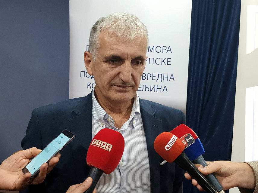 ЗВОРНИК, 4. НОВЕМБРА /СРНА/ - Вршилац дужности директора предузећа "Зворник стан" Стево Савић.