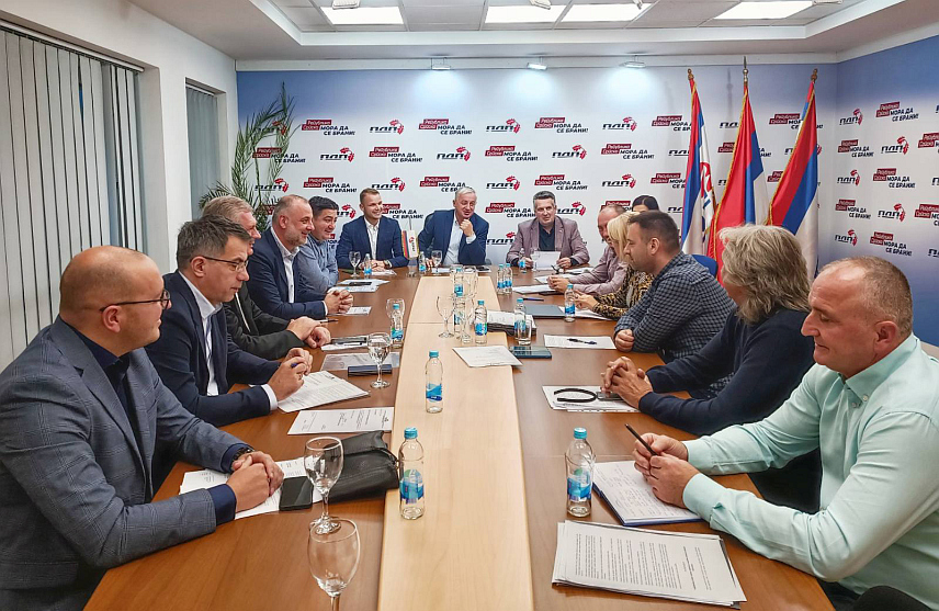 БАЊАЛУКА, 7. НОВЕМБРА /СРНА/ - Сједница Предсједништва ПДП-а.