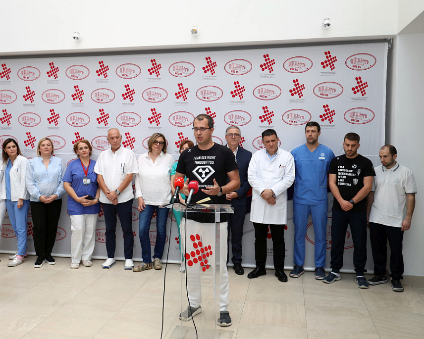 БАЊАЛУКА, 8. НОВЕМБРА /СРНА/ - Удружење радиолошких технолога Републике Српске и запослени радиолошки технолози из Завода за клиничку радиологију Универзитетског клиничког центра /УКЦ/ Републике Српске данас обиљежавају Свјетски дан радиологије, а организована су и предавања намијењена свим запосленим у овој установи.