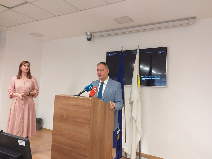 САРАЈЕВО, 8. НОВЕМБРА /СРНА/ - Предсједнк Високог судског и тужилачког савјета БиХ /ВСТС/ Халил Лагумџија на конференцији за новинаре.