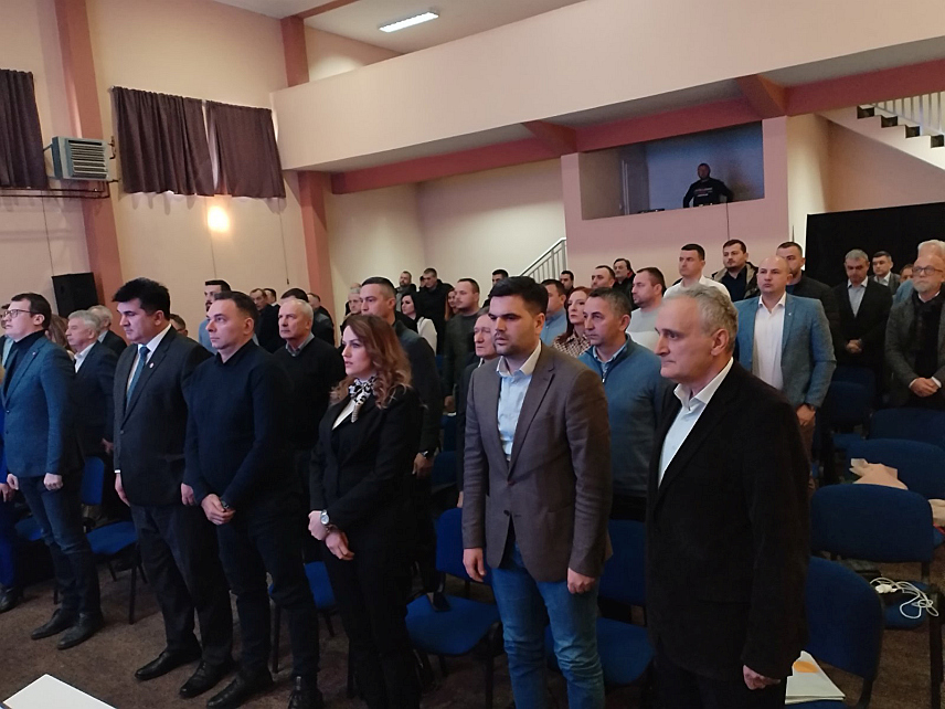 ЛОПАРЕ, 16. ДЕЦЕМБРА /СРНА/ - Сједница Главног одбора Српске демократске странке у Лопарама.