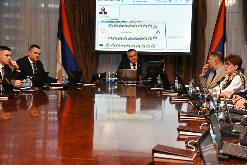 БАЊАЛУКА, 1. ДЕЦЕМБРА /СРНА/ - Сједница Владе Републике Српске.