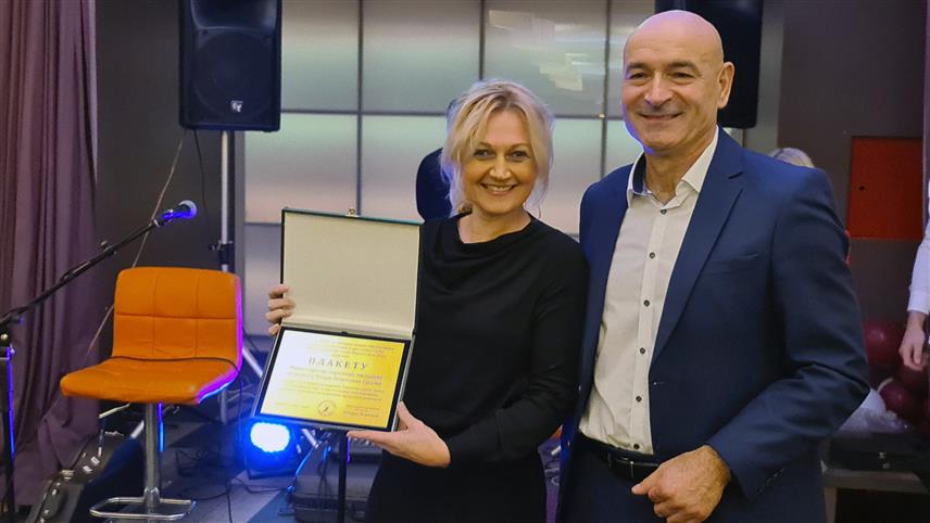 ДОБОЈ, 1. ДЕЦЕМБРА /СРНА/ - Министар породице, омладине и спорта Републике Српске Селма Чабрић рекла је вечерас да су успјеси Тениског клуба "Добој" на понос овом граду и Републици Српској.