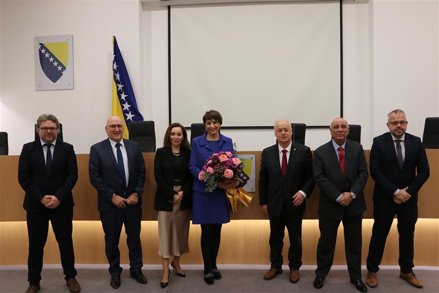 САРАЈЕВО, 21. ДЕЦЕМБРА /СРНА/ – Централна изборна комисија БиХ /ЦИК/ је данас на сједници провела процедуру избора предсједника ЦИК-а и избор је вршен из реда осталих и на ту дужност је изабрана Ирена Хаџиабдић.