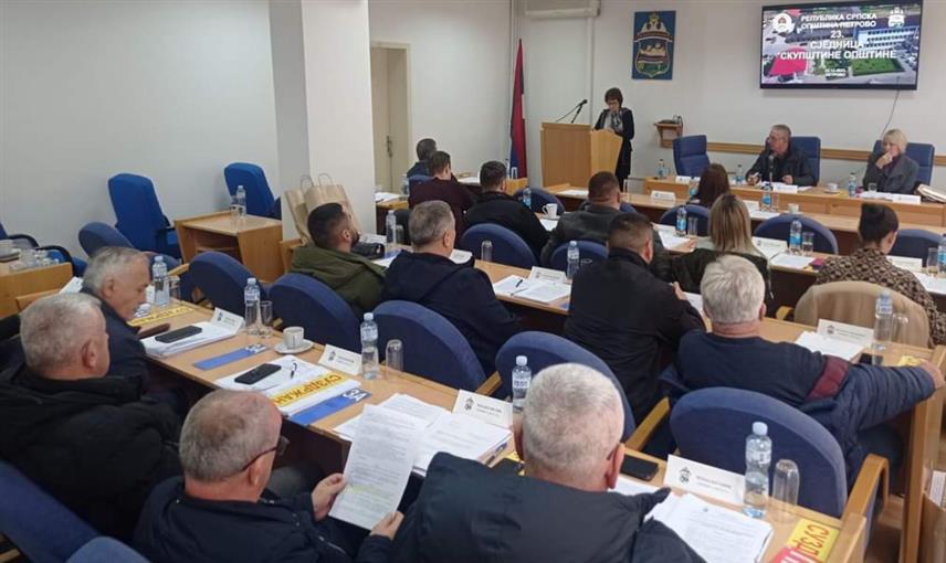 ПЕТРОВО, 22. ДЕЦЕМБРА /СРНА/ - Скупштина општине Петрово усвојила је данас ребаланс буџета од 3.952.000 КМ, што је за 214.560 КМ или 5,74 одсто више од плана за ову годину.