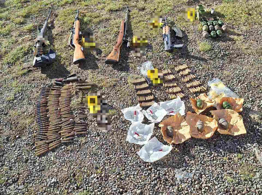 ДОБОЈ, 26. ДЕЦЕМБРА /СРНА / - Полиција из Теслића одузела је од лица из ове општине већу количину наоружања и минско-експлозивних средстава.