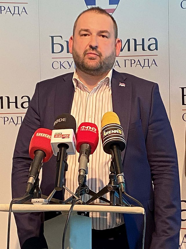 БИЈЕЉИНА, 26. ДЕЦЕМБРА /СРНА/ - Вршилац дужности директора Републичког центра за истраживање рата, ратних злочина и тражења несталих лица Виктор Нуждић.