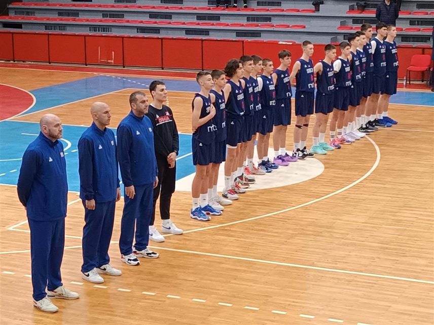 ЗВОРНИК, 26. ДЕЦЕМБРА /СРНА/ - Утакмицом између кошаркашких репрезентација Републике Српске и Србије узраста до 15 година почео је вечерас "Кошаркашки сабор 2023" у зворничком Рекреативно спортском центру.