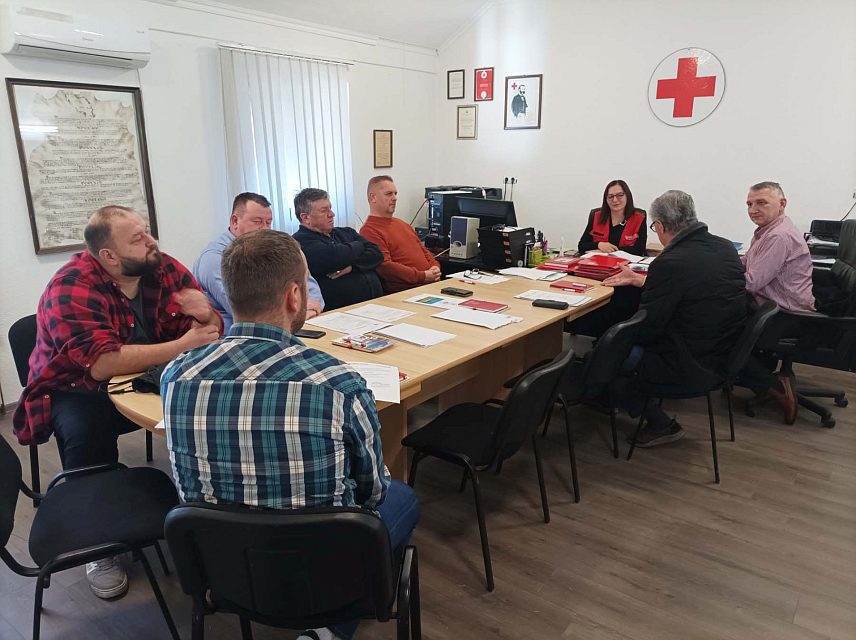 КОТОР ВАРОШ, 27. ДЕЦЕМБРА /СРНА/ – На сједници Управног одбора которварошког Црвеног крста закључено је да је година на измаку била више него успјешна у погледу реализације бројних активности.