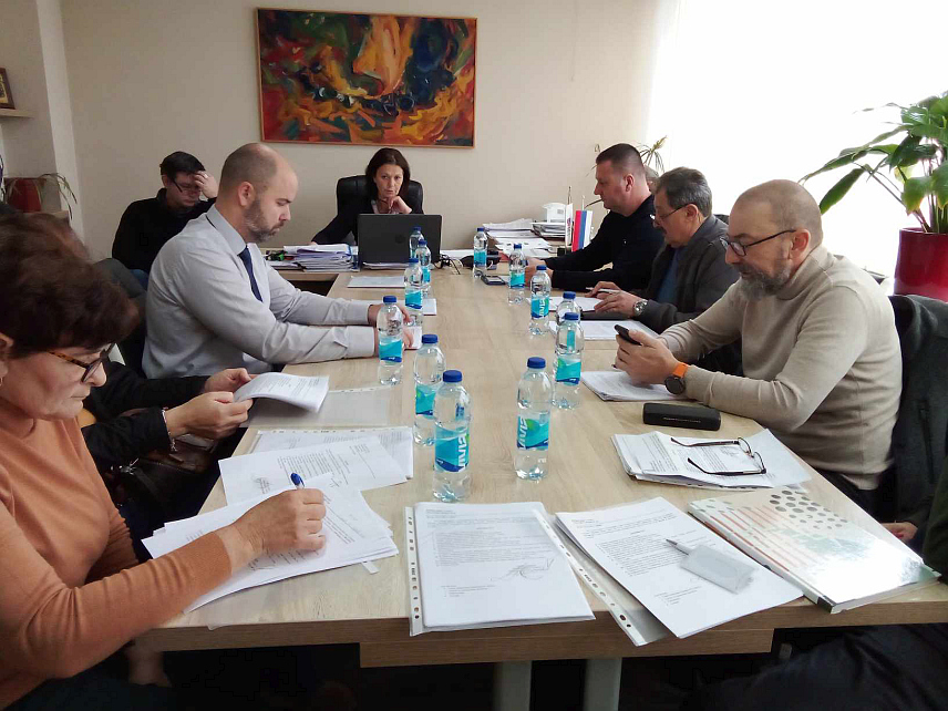 НОВИ ГРАД, 28. ДЕЦЕМБРА /СРНА/ - Привредни савјет општине Нови Град прихватио је данас информацију о ефектима реализације мјера подстицаја привреди у 2021. и 2022. години.