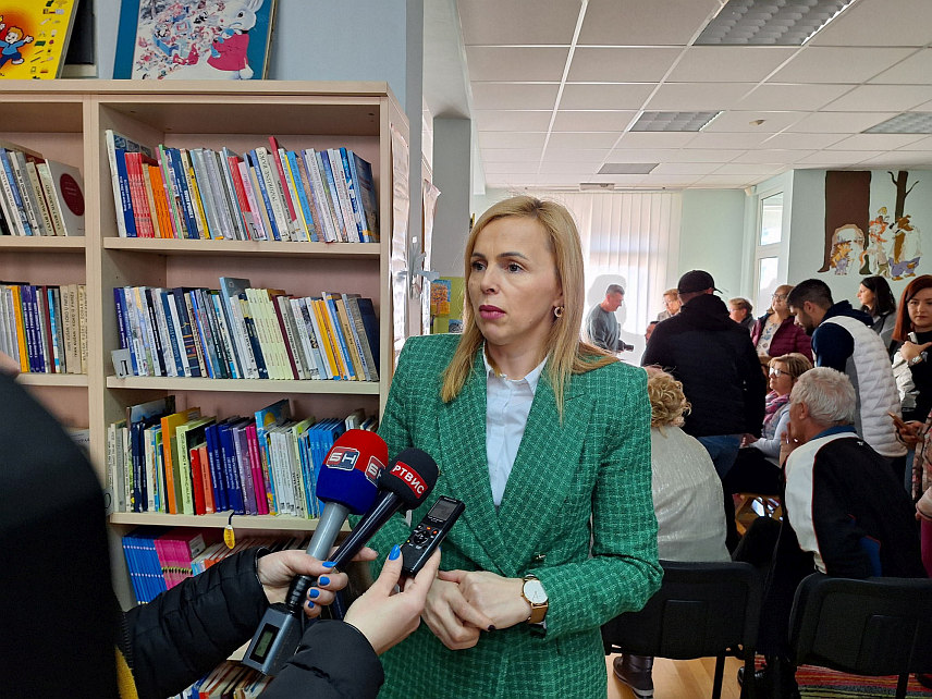 ИСТОЧНО САРАЈЕВО, 28. ДЕЦЕМБРА /СРНА/ - Директор Матичне библиотеке Источно Сарајево Наташа Кулашинац.