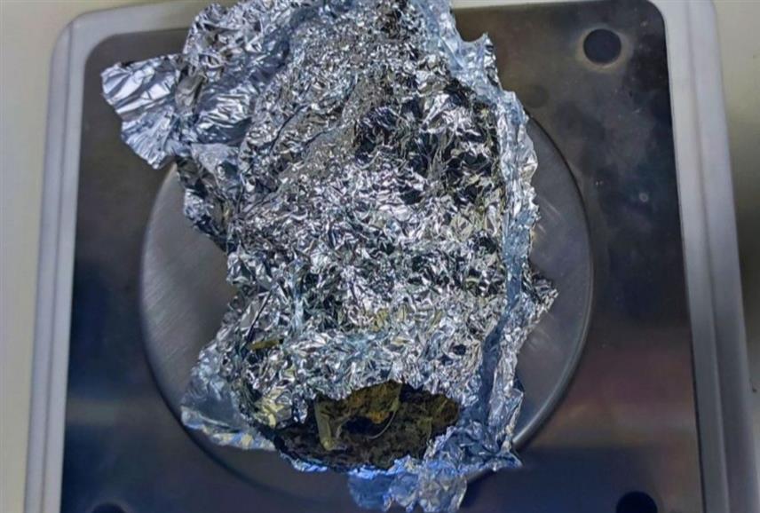 ПРИЈЕДОР, 28. ДЕЦЕМБРА /СРНА/ - Полиција је код једног лица у Козарској Дубици и једног малољетног лица у Новом Граду пронашла 52 грама марихуане, саопштено је из Полицијске управе Приједор.