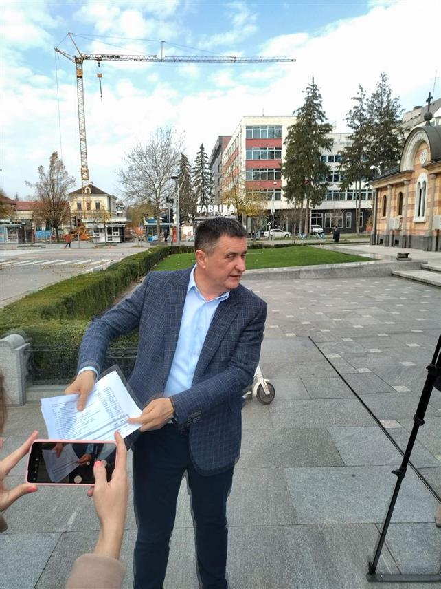 БАЊАЛУКА, 2. ДЕЦЕМБРА /СРНА/ - Предсједник Градског одбора СНСД-а Бањалука Владо Ђајић