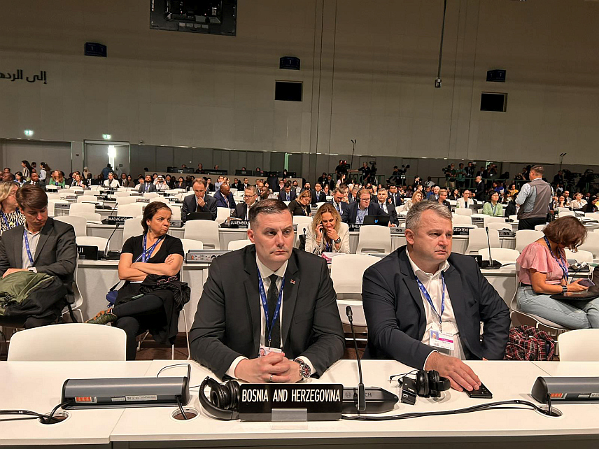 БАЊАЛУКА, 2. ДЕЦЕМБРА /СРНА/ - Министар за просторно уређење, грађевинарство и екологију Републике Српске Бојан Випотник учествовао је на конференцији држава чланица Оквирне конвенције УН о промјени климе у Дубаију .