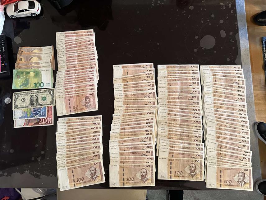 БАЊАЛУКА, 2. ДЕЦЕМБРА /СРНА/ - На подручју Републике Српске су у међународној акцији "Џад" ухапшена 23 лица, а откривено је 20 кривичних дјела, и то највише из области трговине дрогом и оружјем.