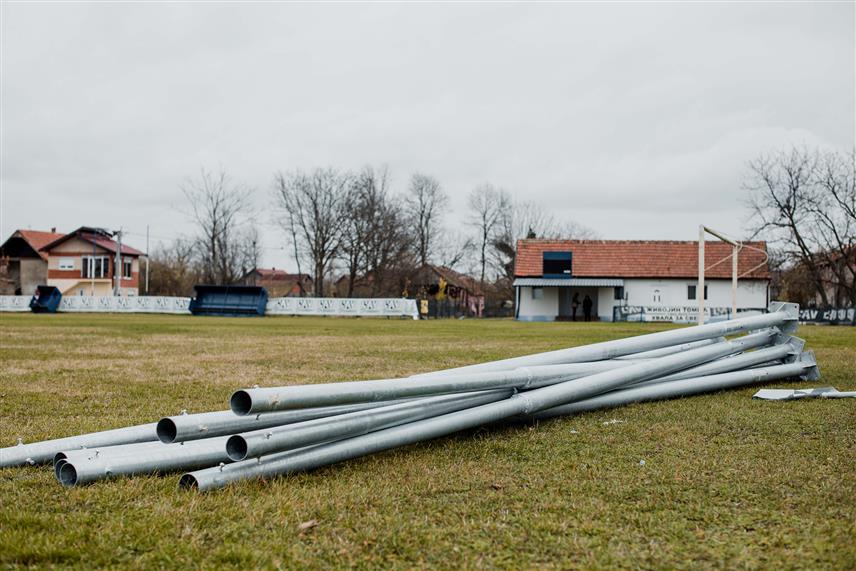 БИЈЕЉИНА, 3. ДЕЦЕМБРА /СРНА/ - Предсједник Републичке странке Српске Славенко Ристић донирао је новац за куповину рефлектора који ће бити постављени на стадиону Фудбалског клуба /ФК/ "Дрина" из бијељинског насеља Амајлије.