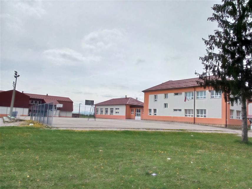 СОКОЛАЦ, 4. ДЕЦЕМБРА /СРНА/ - Зграда Основне школе "Соколац" .