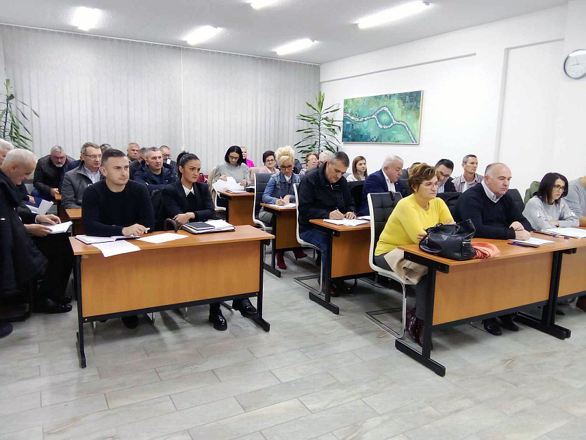 НОВИ ГРАД, 6. ДЕЦЕМБРА /СРНА/ - Шеф општинског Одсјека за буџет и финансије у Новом Граду Слађана Вукоман Ољача рекла је да су у 2024. години планирани буџетски приходи у износу 15.316.942 КМ, што је за 6,59 одсто више у односу на план за ову годину, а 7,47 одсто више у односу на планирани ребаланс.