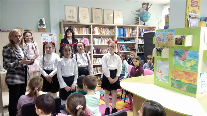 ИСТОЧНО НОВО САРАЈЕВО, 6. ДЕЦЕМБРА /СРНА/ - У Дјечијој библиотеци у Источном Новом Сарајеву данас је представљена збирка дјечијих пјесама "Буди срећан гдје год да си" десетогодишње Ене Вуковић из Хан Пијеска.